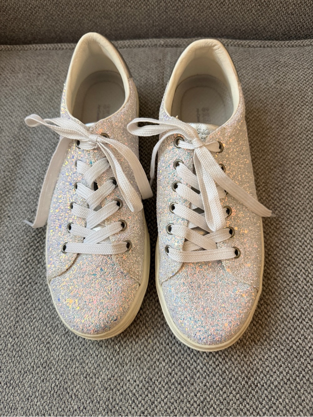Skechers Iridescent Glitter Low-Top Sneakers - White